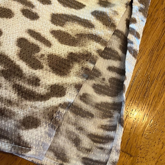 Travelers Collection by Chico’s Tunic Blouse Women 2 (Large - 12)) Animal Print - Picture 7 of 11